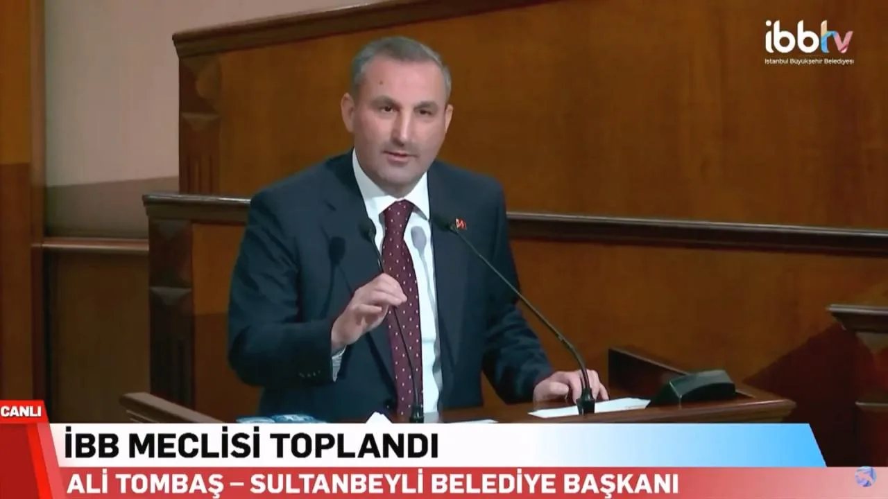 İstanbul Trafiği Rekor Kırıyor: İBB’ye Eleştiri