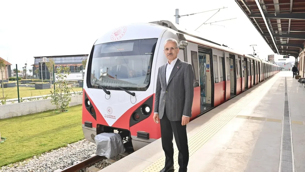 İstanbul’un Tarihi Dokusu: Raylı Sistem Hizmete Girdi!