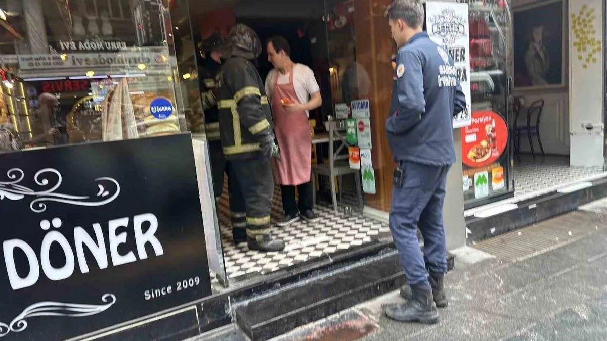 İstiklal Caddesi’nde Yangın Paniği!