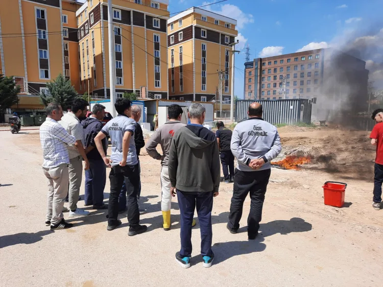“İtfaiye’den KYK Yurduna Yangın Eğitimi”
