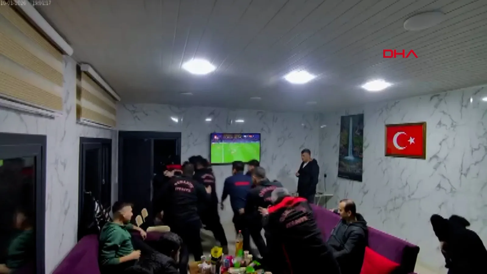 İtfaiye, Süper Kupa Maçında Yangın İhbarına Koştu!