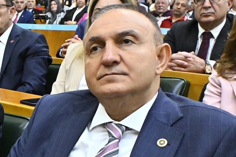 İYİ Parti’de Bir İstifa Daha: Sandalye Sayısı 27’ye Düştü