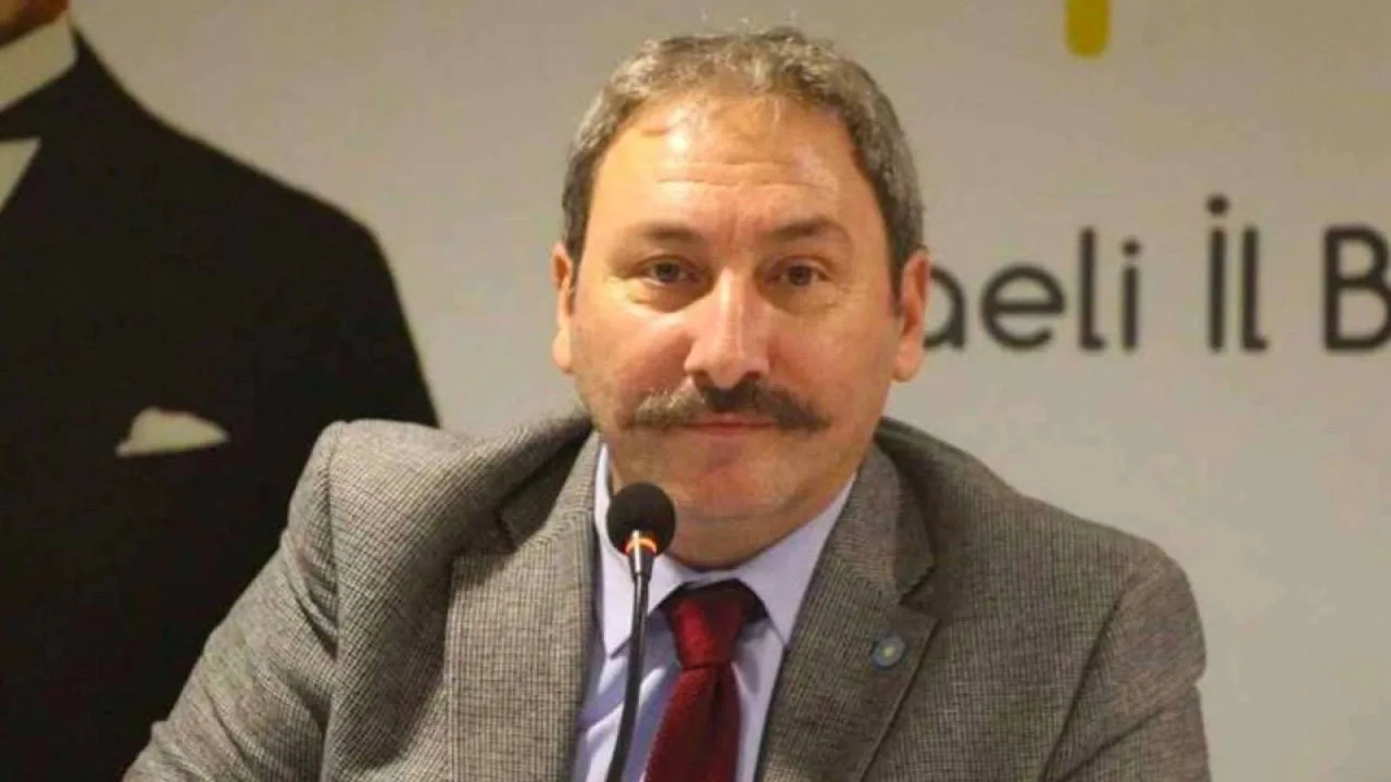 İYİ Parti’de Şok İstifa: Mehmet Tolga Akalın