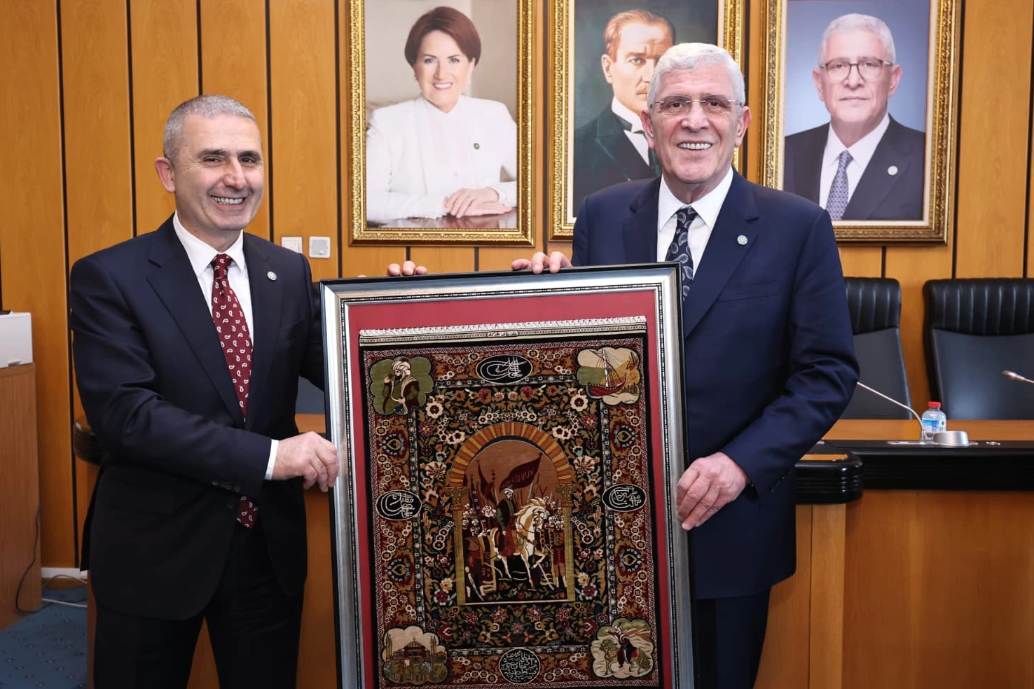 İYİ Parti’den Dervişoğlu’na Anlamlı Hediye