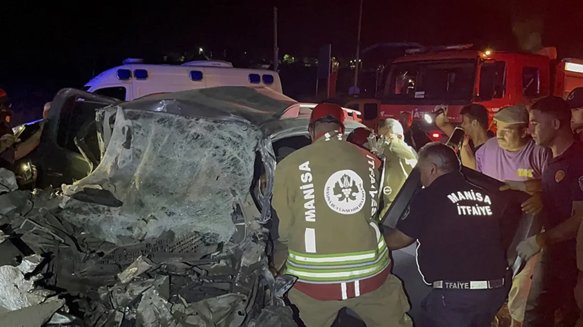 İzmir-Ankara D300’de Kaza: 1 Ölü, 4 Yaralı!