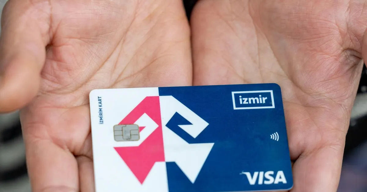 İzmir’de Anne Kart Projesiyle Ulaşım Kolaylaşıyor