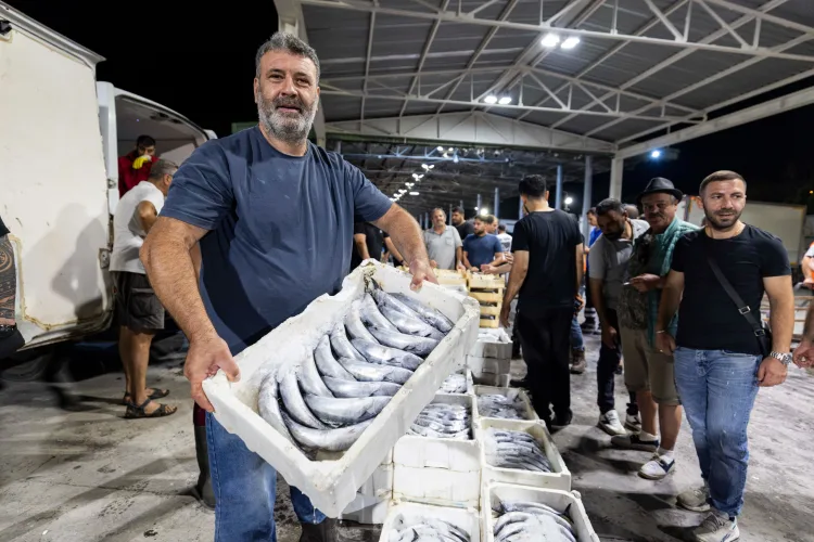 İzmir’de Balık Sezonu: Palamut Fırtınası!