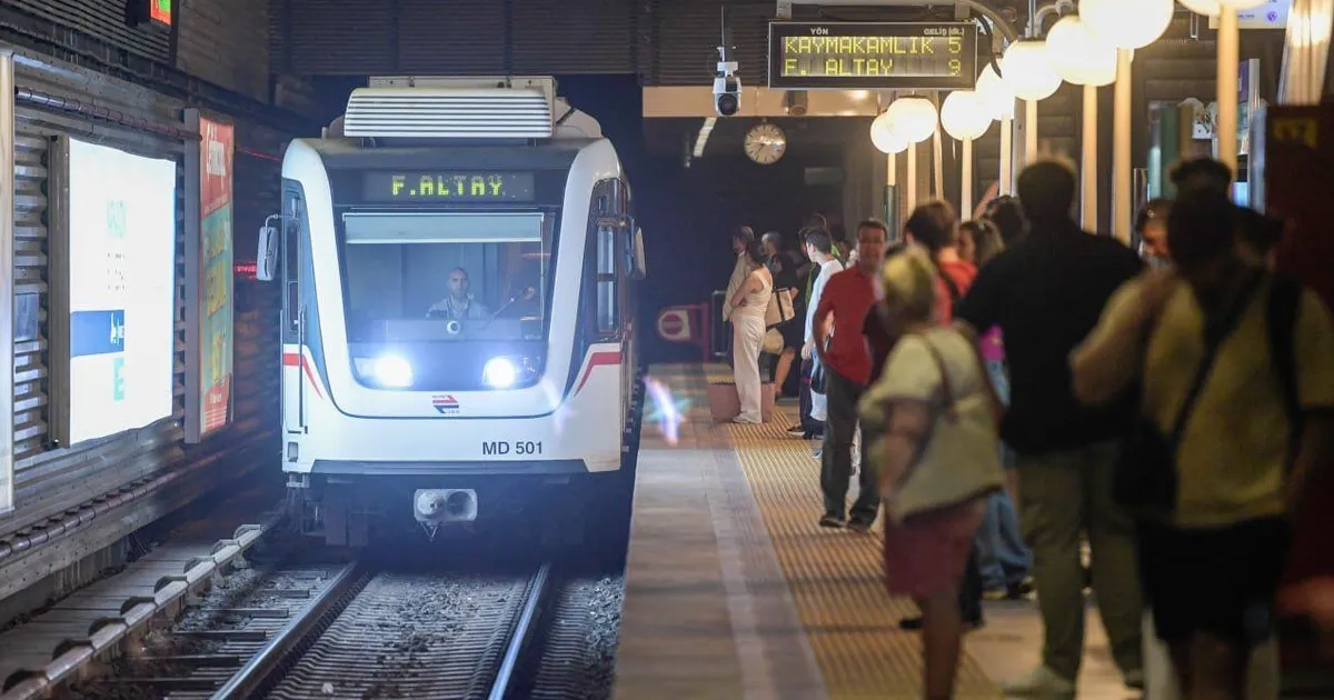 İzmir’de Bayramda Ulaşım Ücretleri Yüzde 50 İndi!