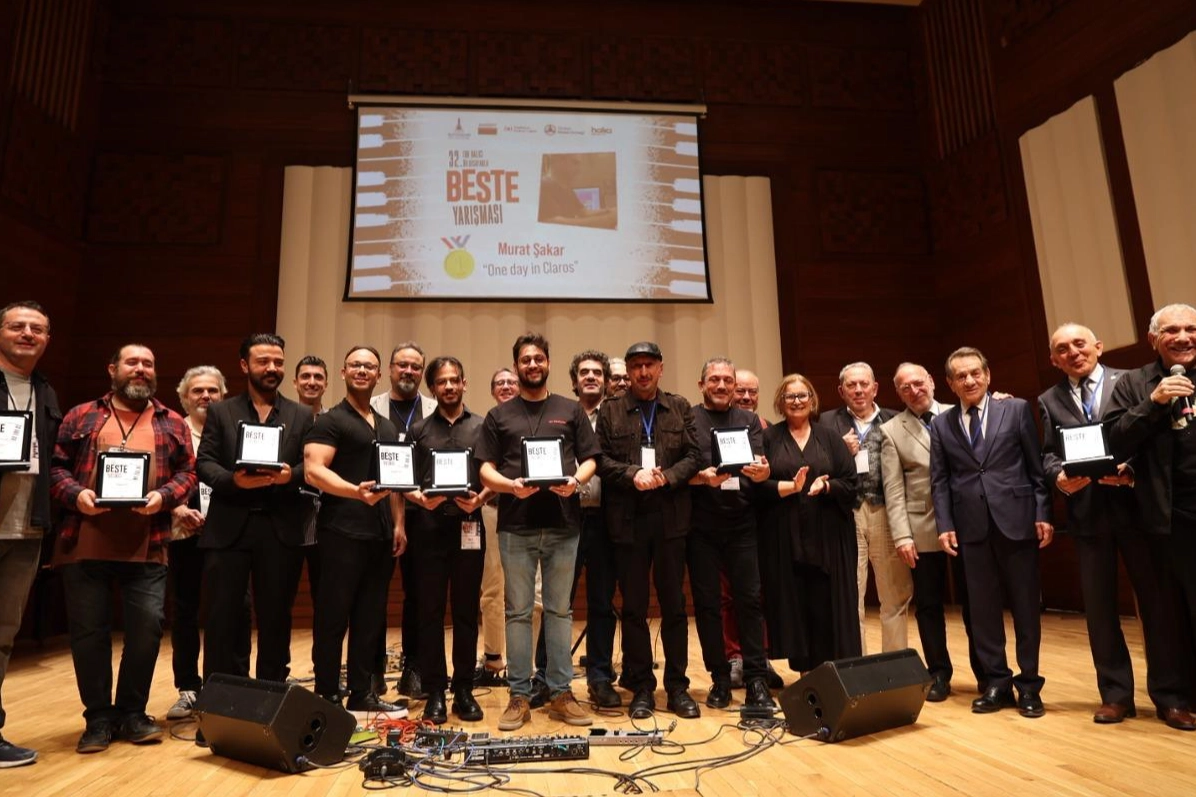 İzmir’de Bilgisayarla Beste Yarışması Coşkuyla Tamamlandı