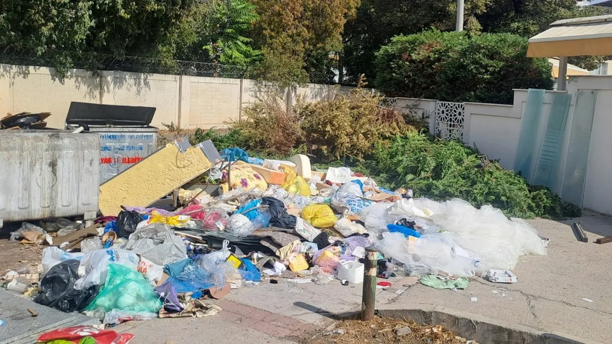 İzmir’de Buca Krizi: Karşıyaka Çöplüğe Döndü!