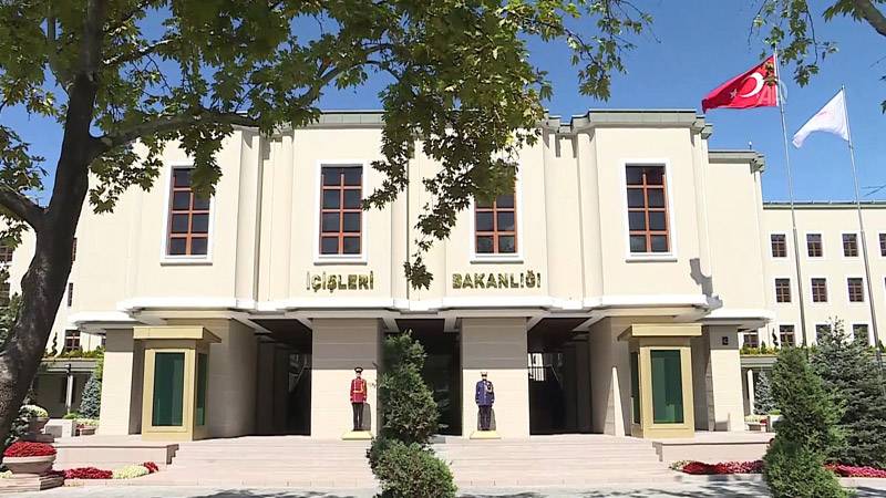 İzmir’de Çöp Krizi İçin Bakanlık Harekete Geçti!