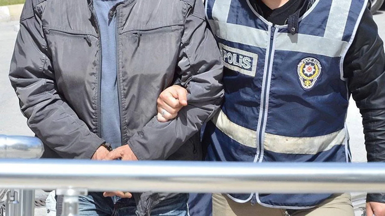 İzmir’de Dolandırıcılık Soruşturmasında 3 Tutuklama!