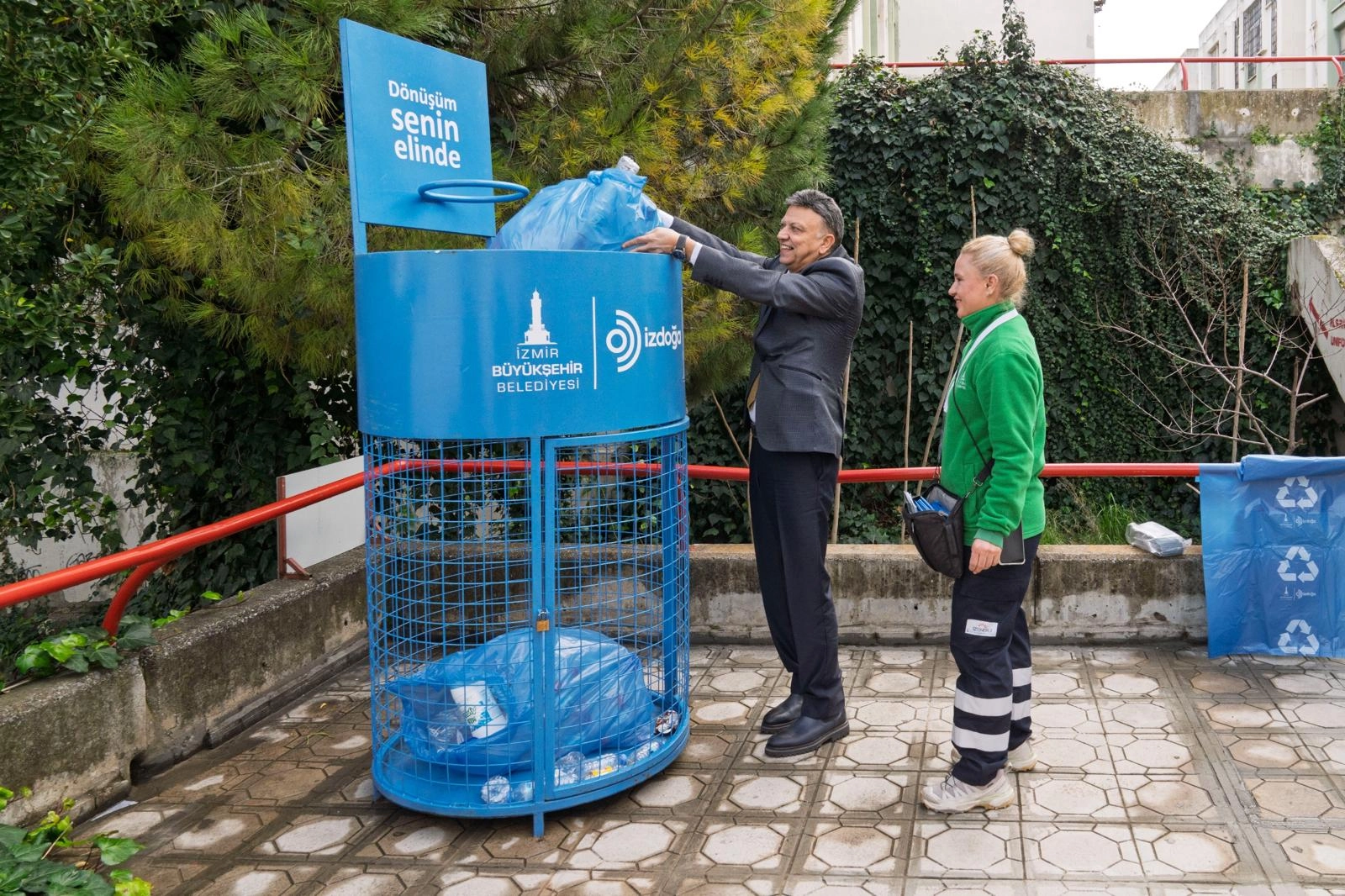 İzmir’de Dönüşüm Projesiyle Atıklar Yeniden Hayat Buluyor