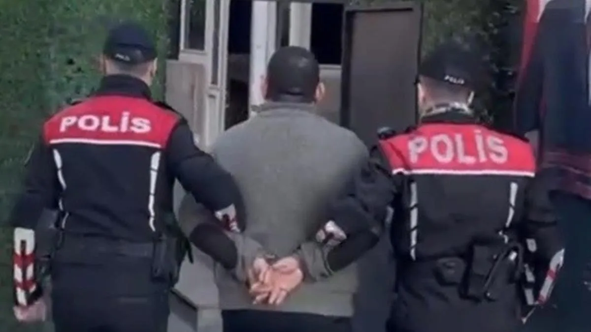 İzmir’de Eş Zamanlı Operasyonda 131 Şüpheli Yakalandı!