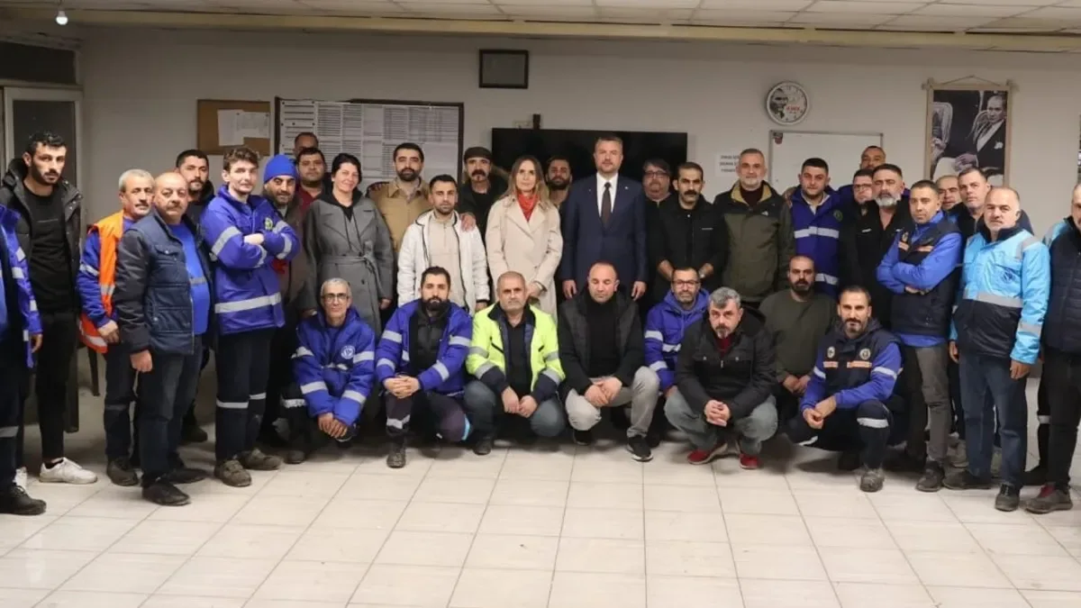 İzmir’de Eylemdeki İşçilere Tatil Skandalı Şoku!
