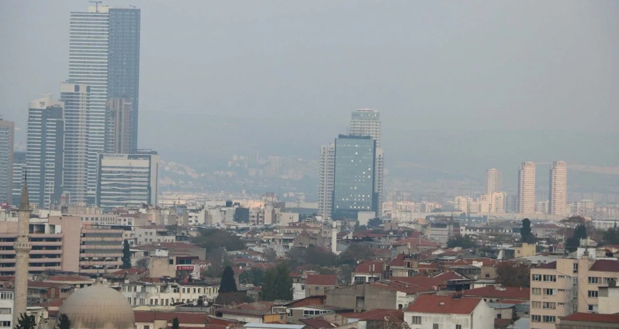 İzmir’de Hava Kirliliği Alarm Veriyor!