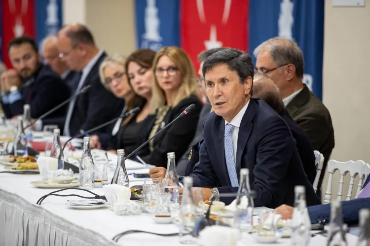 İzmir’de İklim Kriziyle Mücadele Toplantısı Yapıldı