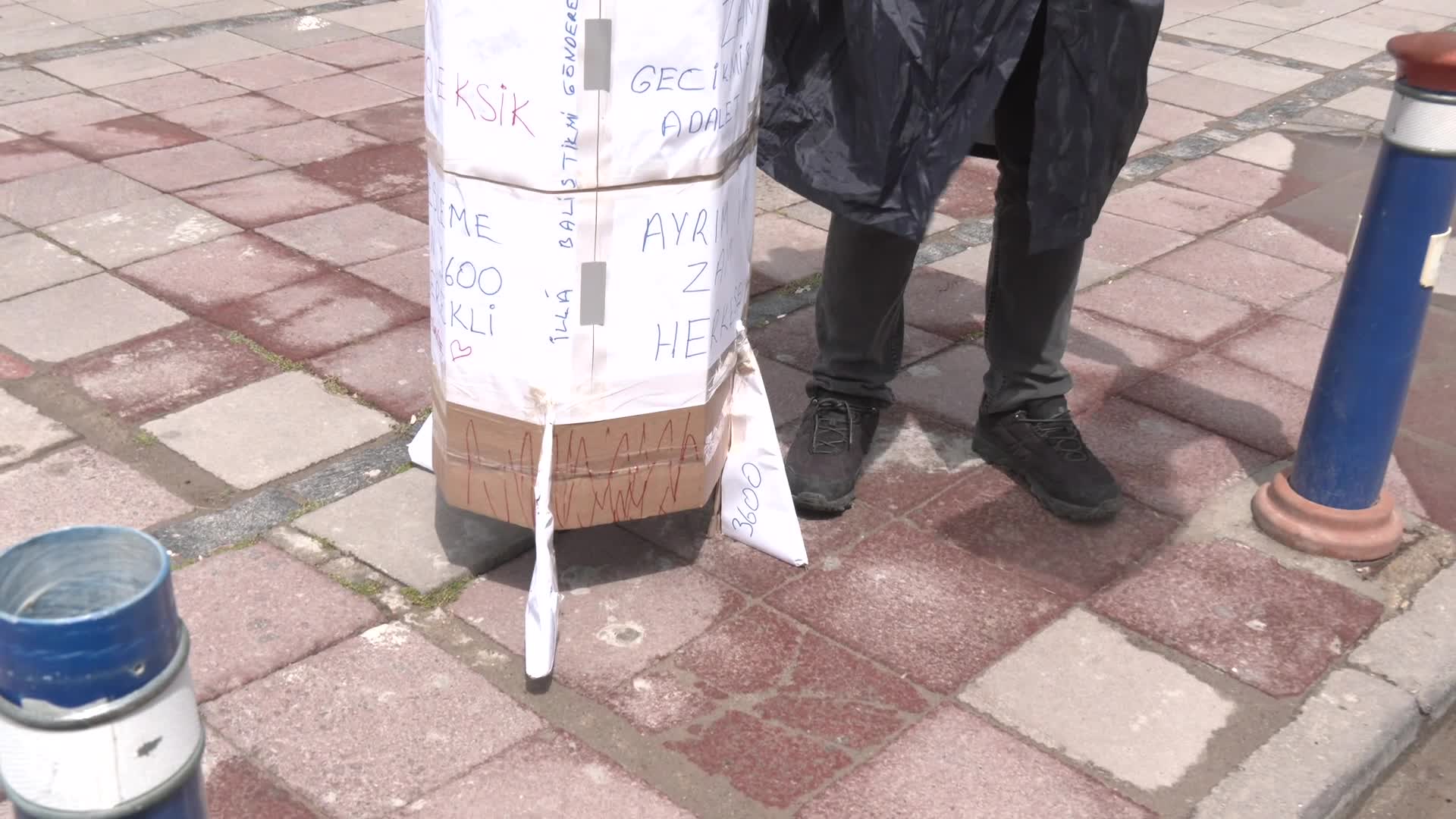 İzmir’de Kamu Emekçileri Eşit Ücret İçin Sesi Yükseltti
