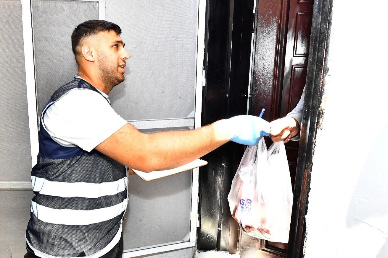 İzmir’de Kurban Eti Bağışları İhtiyaç Sahiplerine Ulaşıyor!