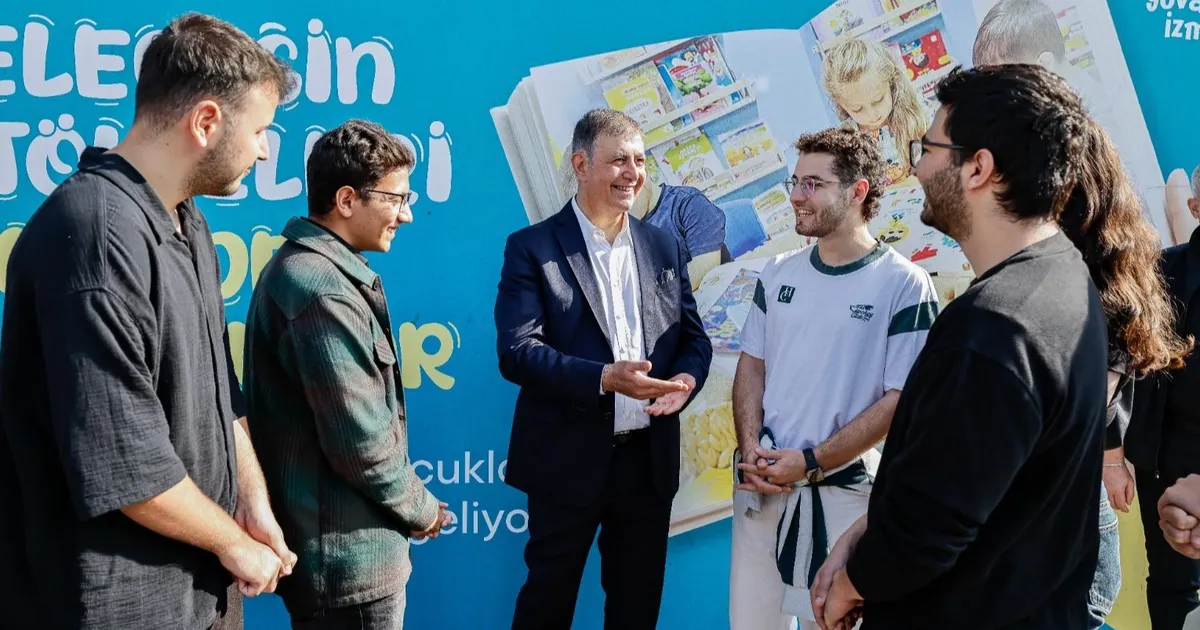 İzmir’de Minikler ve Üniversiteliler Buluşuyor!