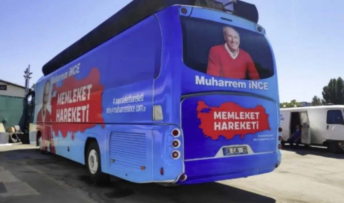Muharrem İnce eski partisinin otobüsünü Özgür Özel e verdi 2