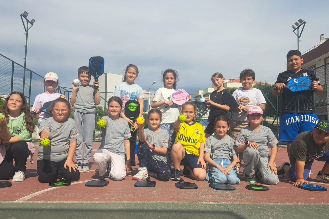 İzmir’de Pickleball Heyecanı Başlıyor!