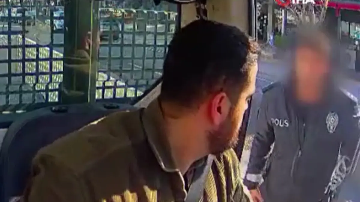 İzmir’de araç kamerasına yansıyan darp! O polis açığa alındı 2