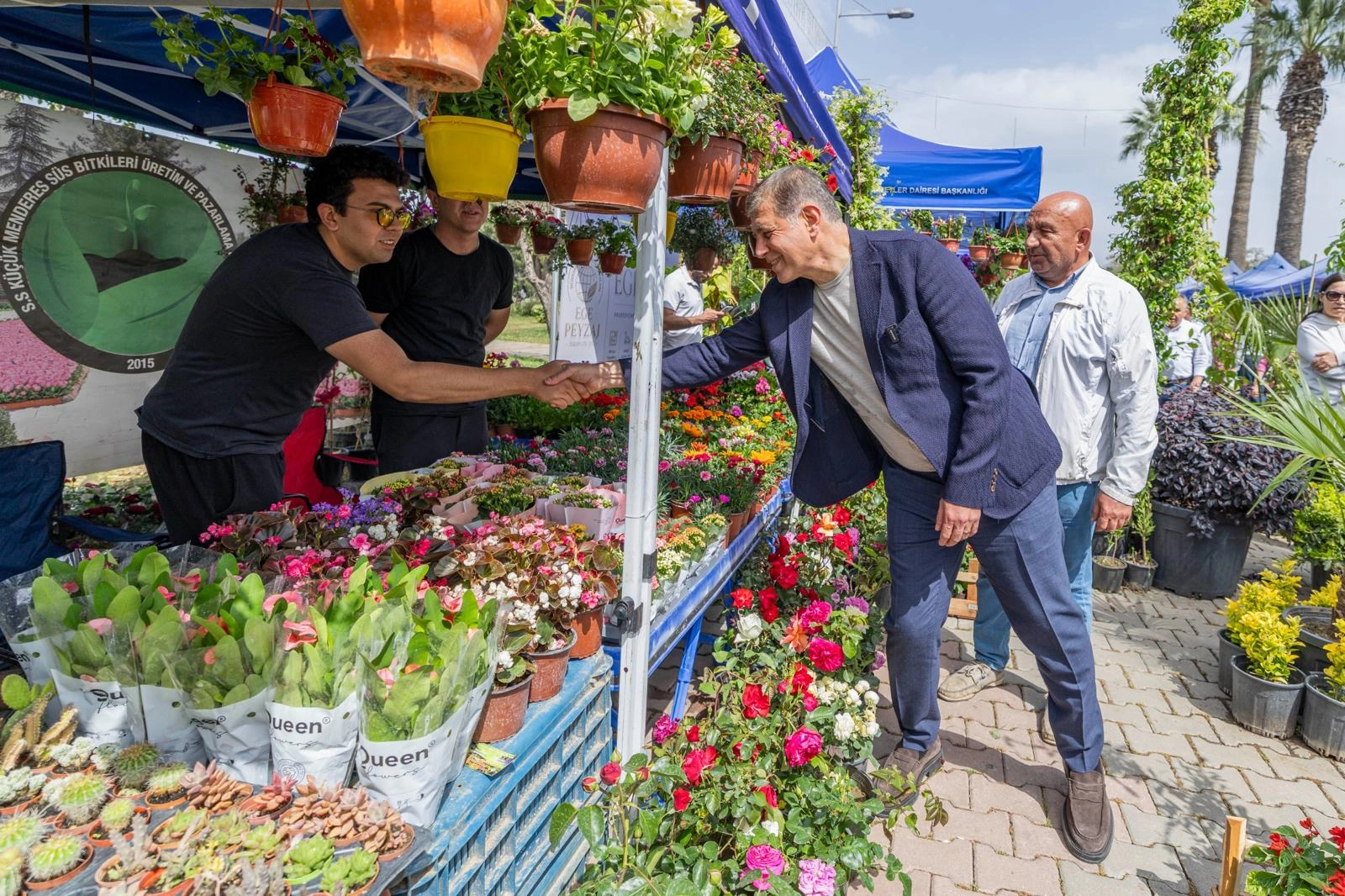 İzmir’de Renkli Balkon ve Bahçe Festivali Coşkusu!