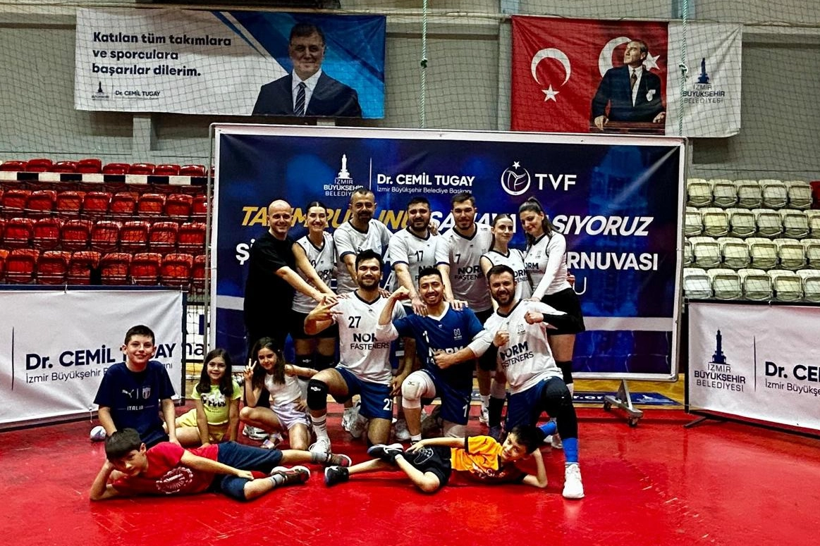 İzmir’de Şirketler Arası Voleybol Şampiyonu Belli Oldu!