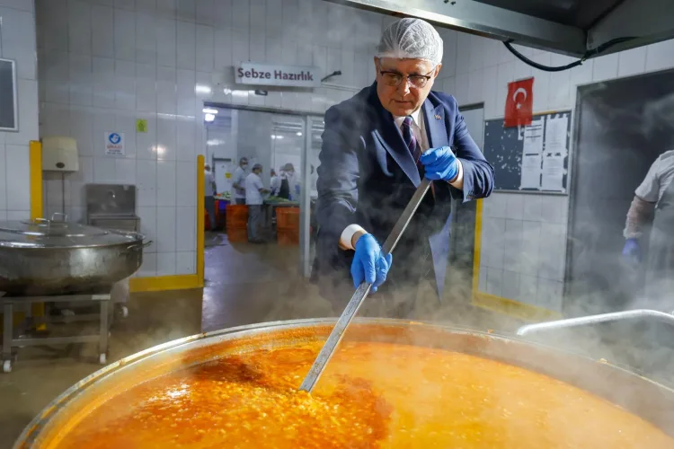 İzmir’de Sosyal Yardımlar 2026’da 770 Milyona Çıkıyor!
