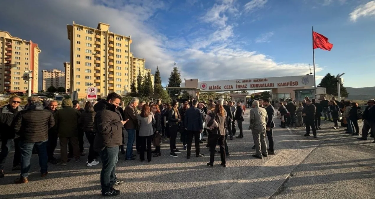 İzmir’de Soyer’in Savunması: ‘Zulme Son Verin!’
