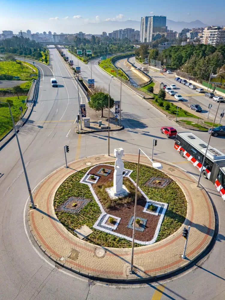 İzmir’de Sürdürülebilir Peyzaj Tasarımı Hamlesi!