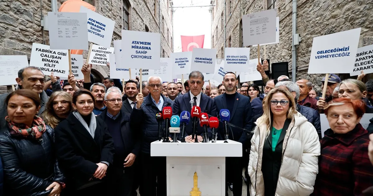 İzmir’de Tahliye Krizi: Başkan Tugay Açıklama Yaptı