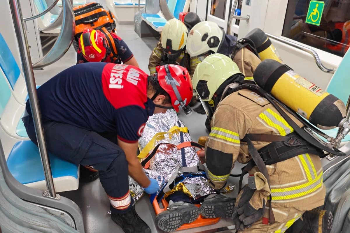 İzmir’de Tramvayda Acil Durum Tatbikatı Gerçekleşti