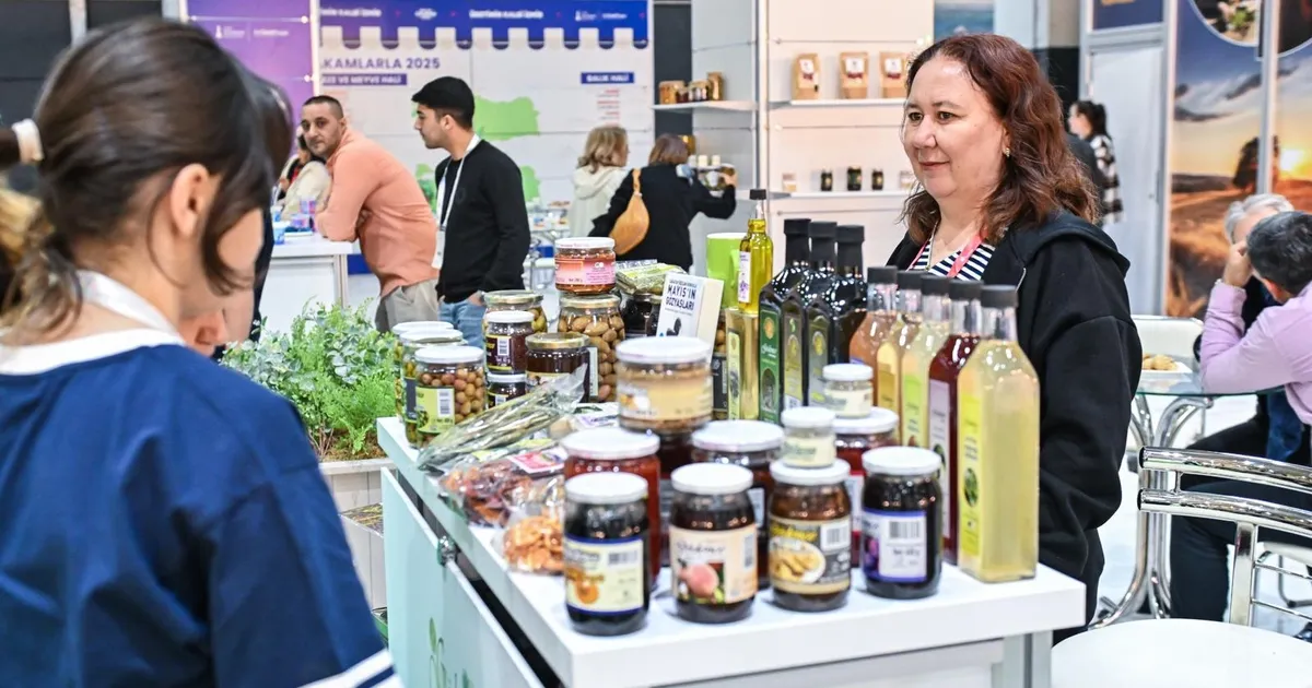 İzmir’de Zeytin ve Süt Ürünleri Fuarı Coşkusu