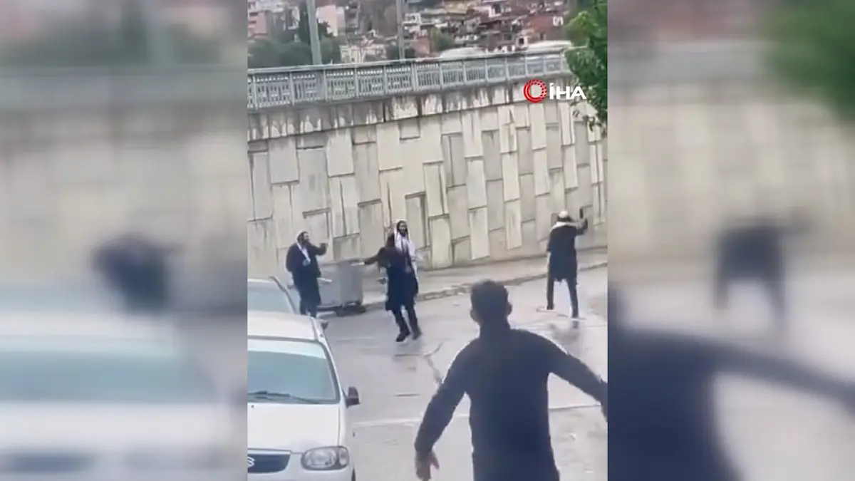 İzmir de zıplayan Yahudiler gündem oldu: "Nasıl bir model olduklarını anlayamadık" 2