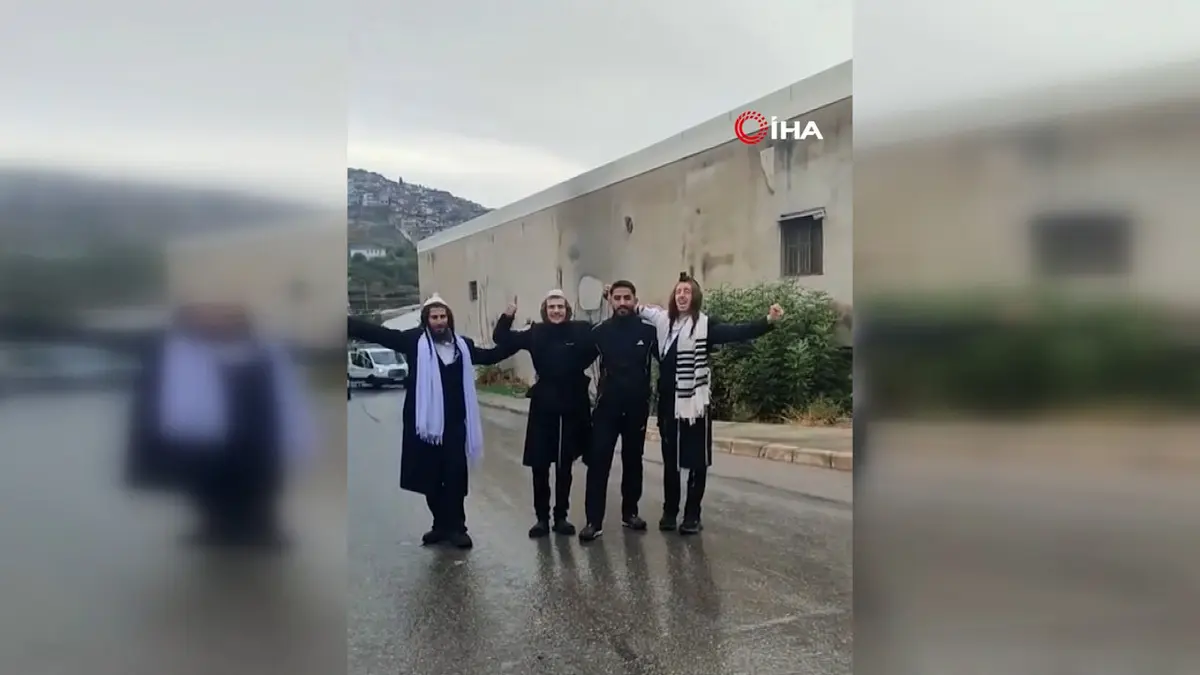 İzmir de zıplayan Yahudiler gündem oldu: "Nasıl bir model olduklarını anlayamadık" 4