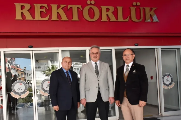 İzmir Demokrasi Üniversitesi’nden Eğitim Vizyonu Açıklaması