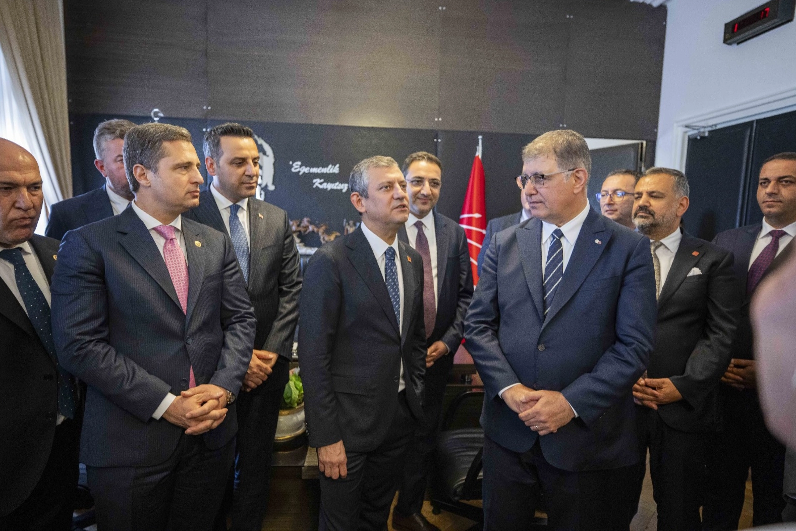 İzmir’den Ankara’ya Özgür Özel’e Destek Ziyareti