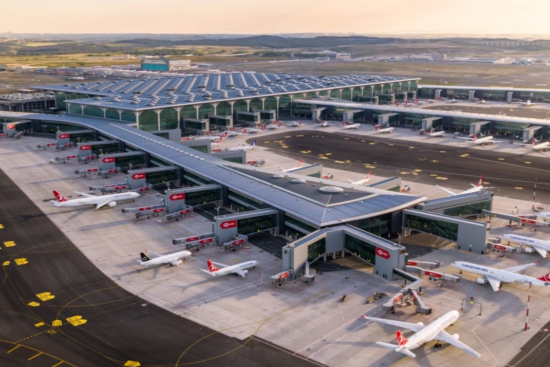 İzmir Havalimanı’nda Temmuz’da 1,3 Milyon Yolcu!