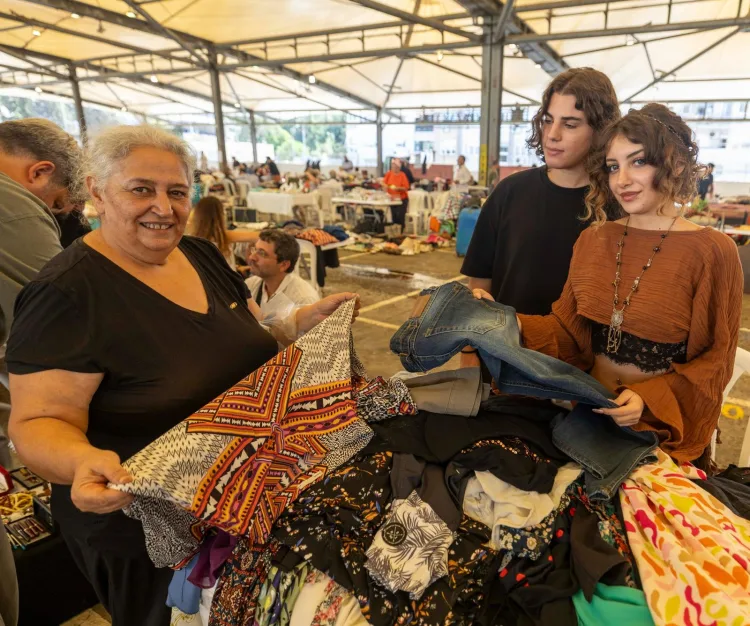 İzmir İkinci El Pazarı 1 Yaşında, Dayanışma Devam!