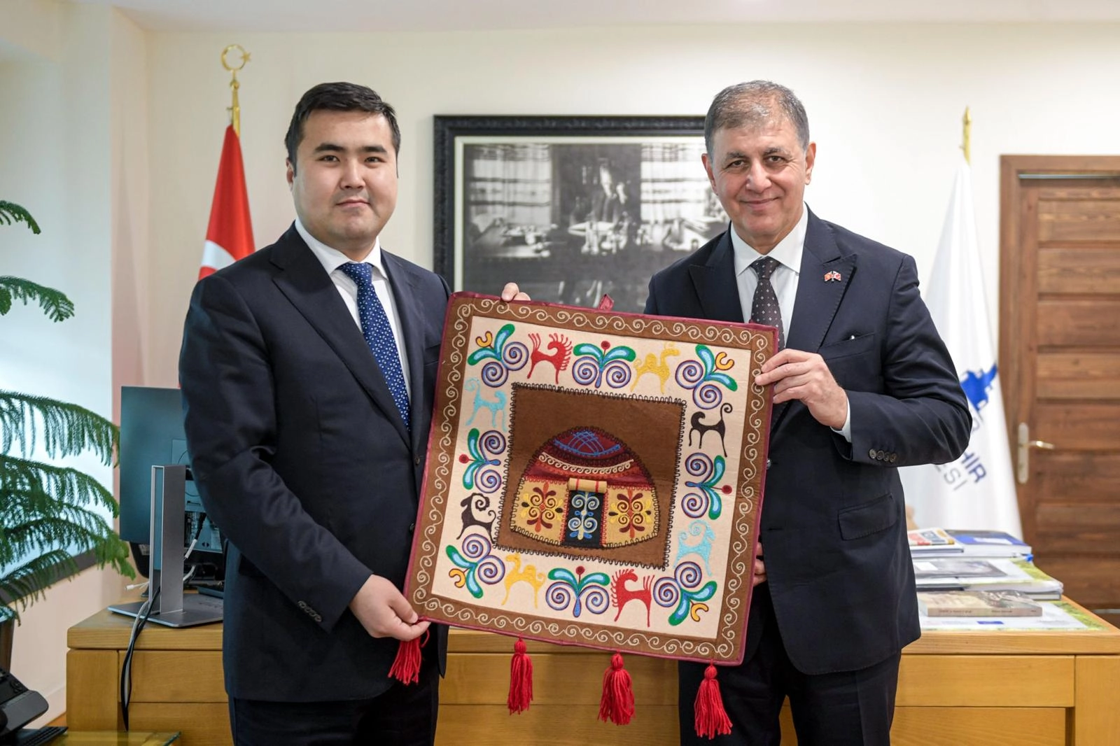 İzmir-Kırgızistan İlişkileri İçin Yeni Adımlar!