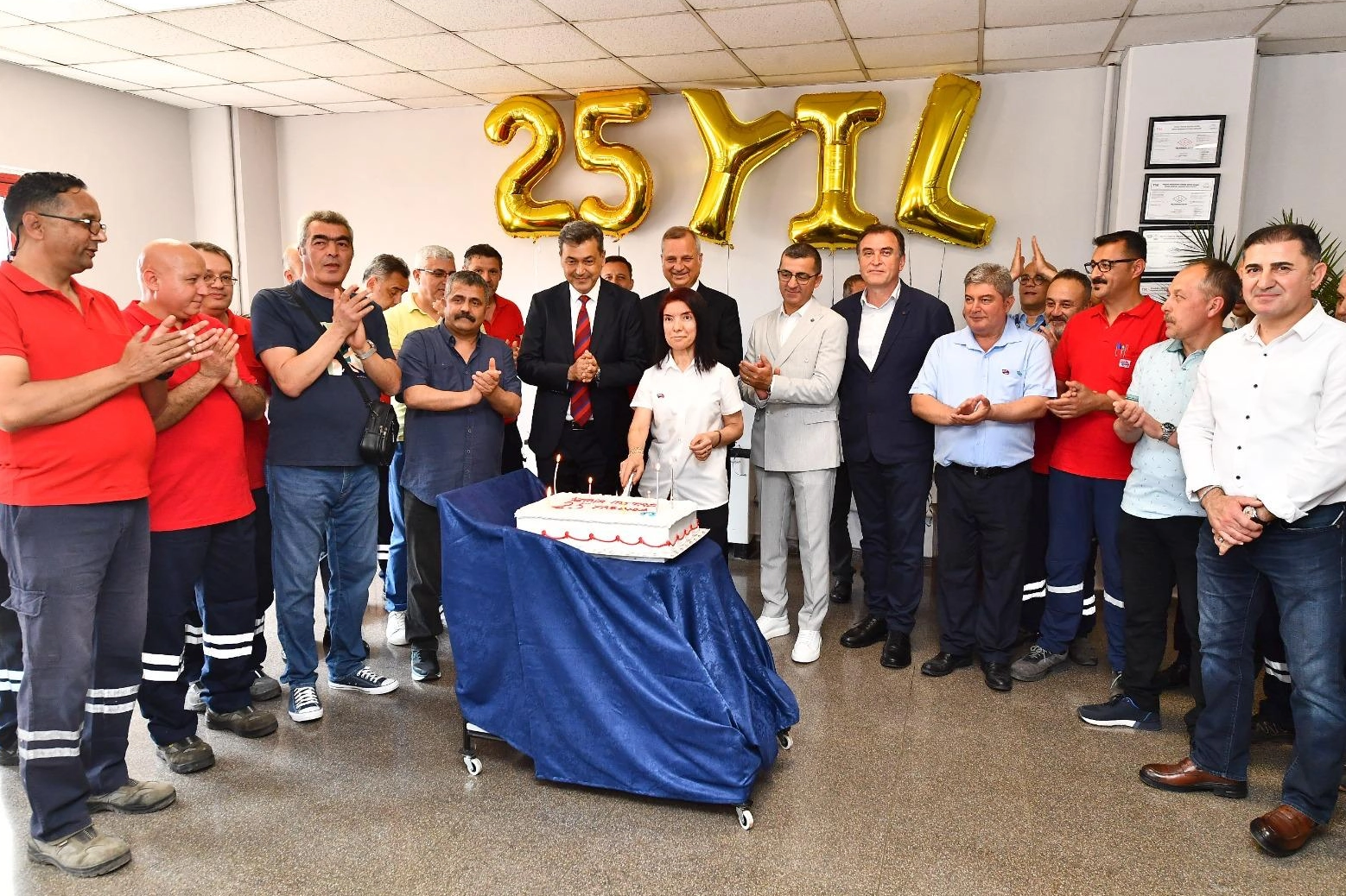 İzmir Metro AŞ, 25 Yılda 1.7 Milyar Yolcu Taşıdı!