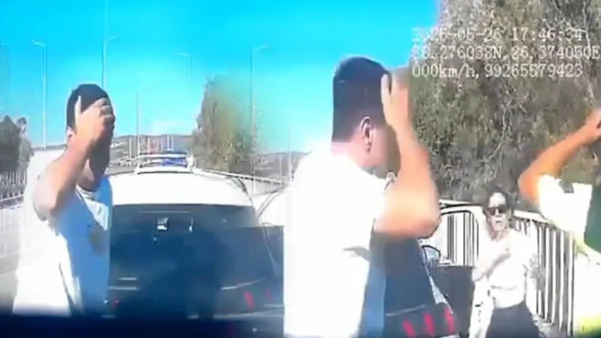 İzmir Otoyolu’nda Jandarmaya TIR Çarptı!