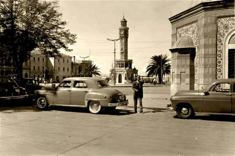 İzmir Saat Kulesi: 125 Yıldır Zamanı Tutuyor