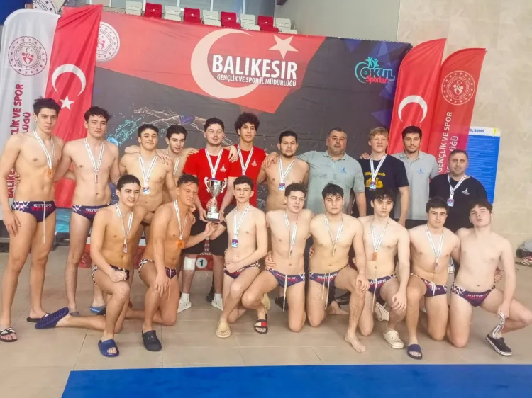 İzmir Spor Kulübü’nden Madalya Yağmuru!