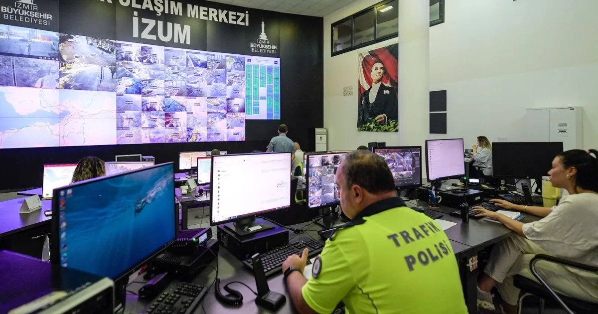 İzmir Trafiği İZUM ile Kontrol Altında!