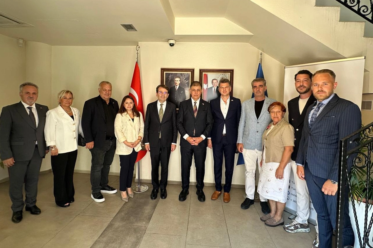 İzmir ve Kosova Arasındaki İletişim Güçleniyor!