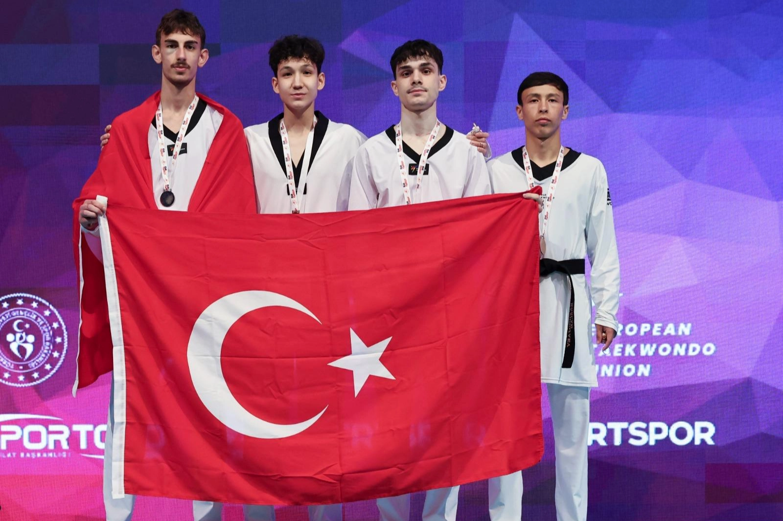 İzmirli Tekvandocular, Uluslararası Arenada Başarı!
