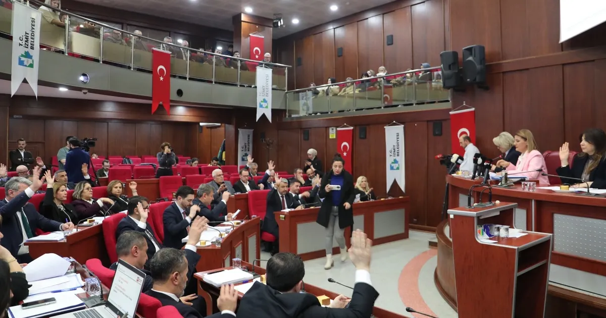 İzmit Belediyesi’nde Yeni Görev Dağılımı Yapıldı!